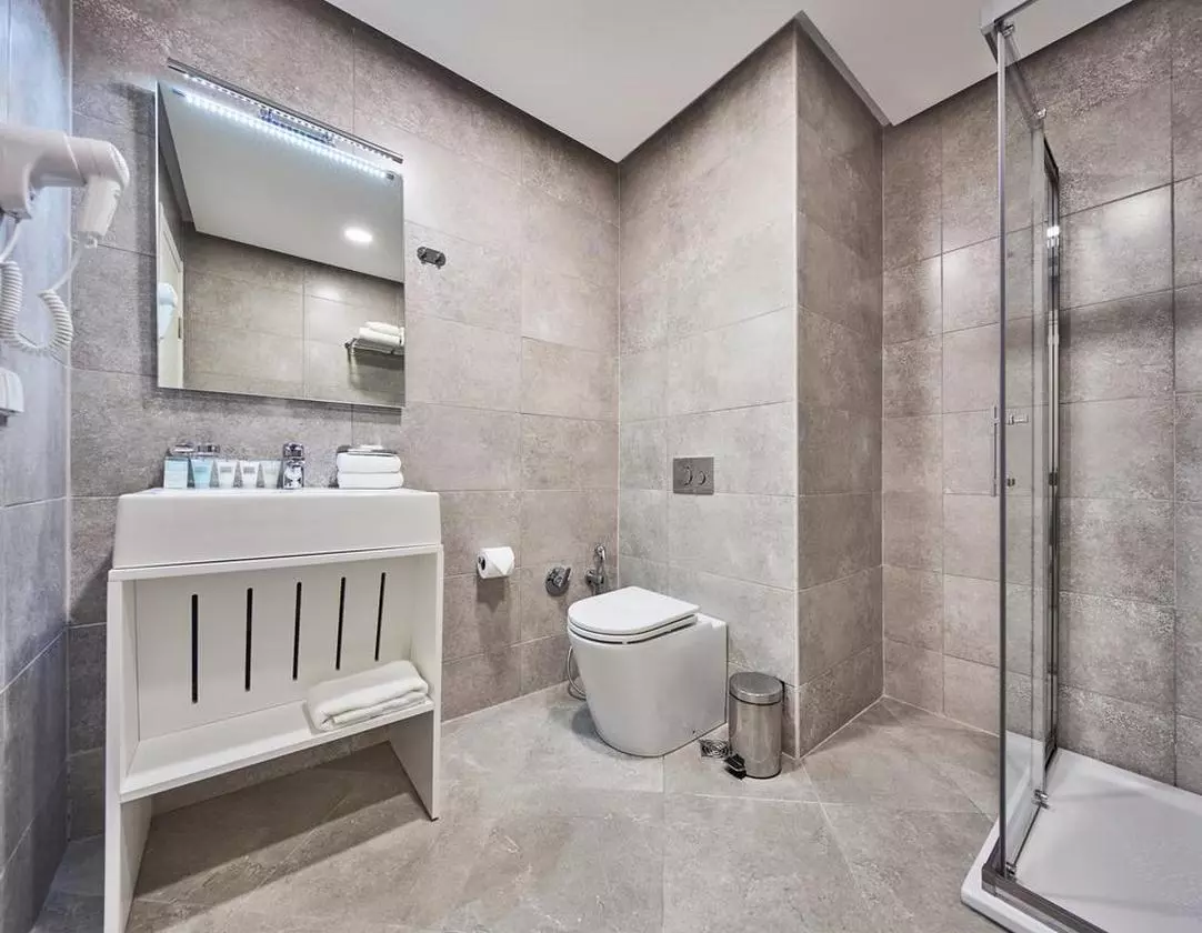 GALLERYPLACE_SHABAVIZ (2).jpg